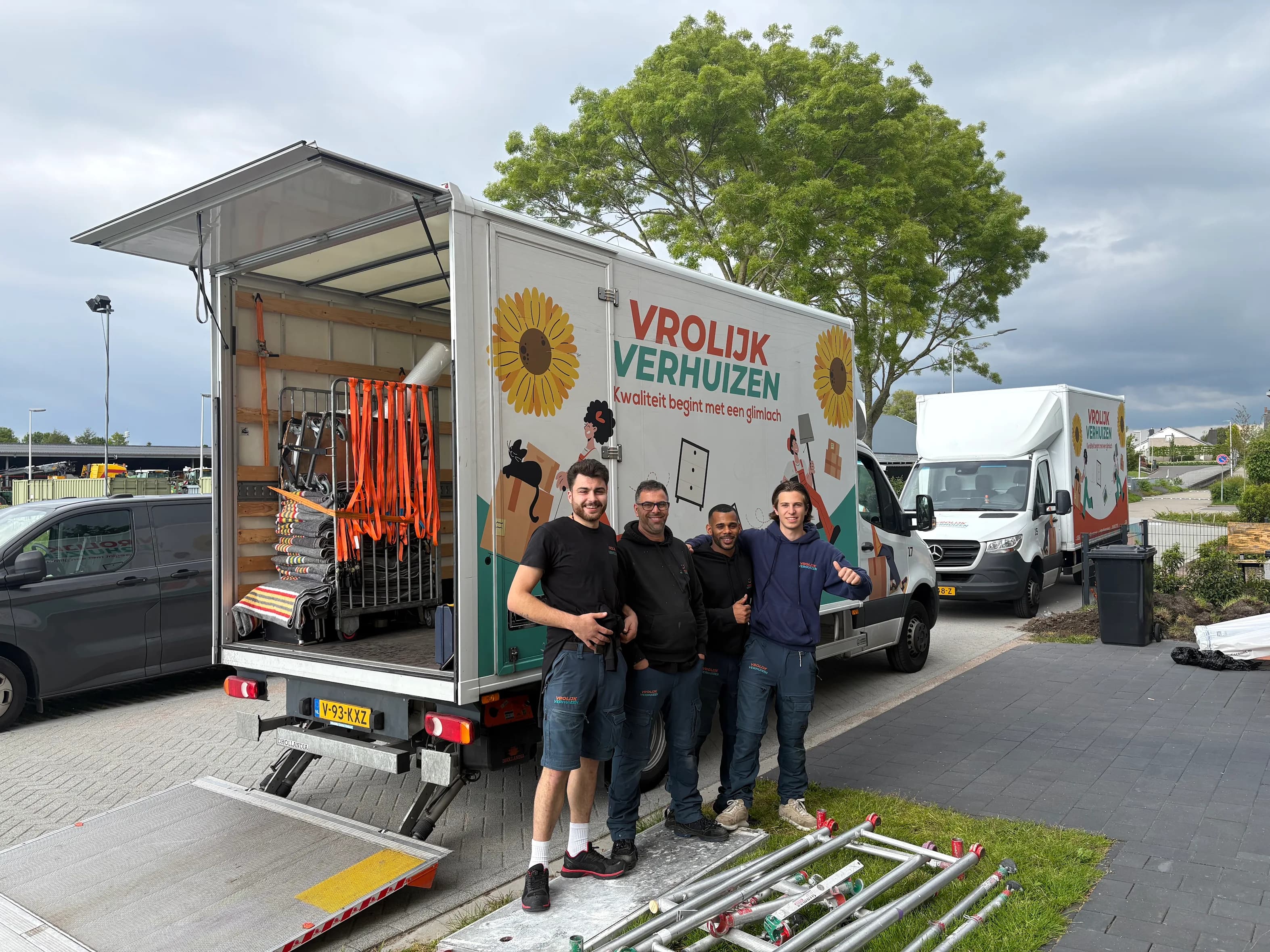 Vrolijk Verhuizen team klaar voor de klus in Amersfoort
